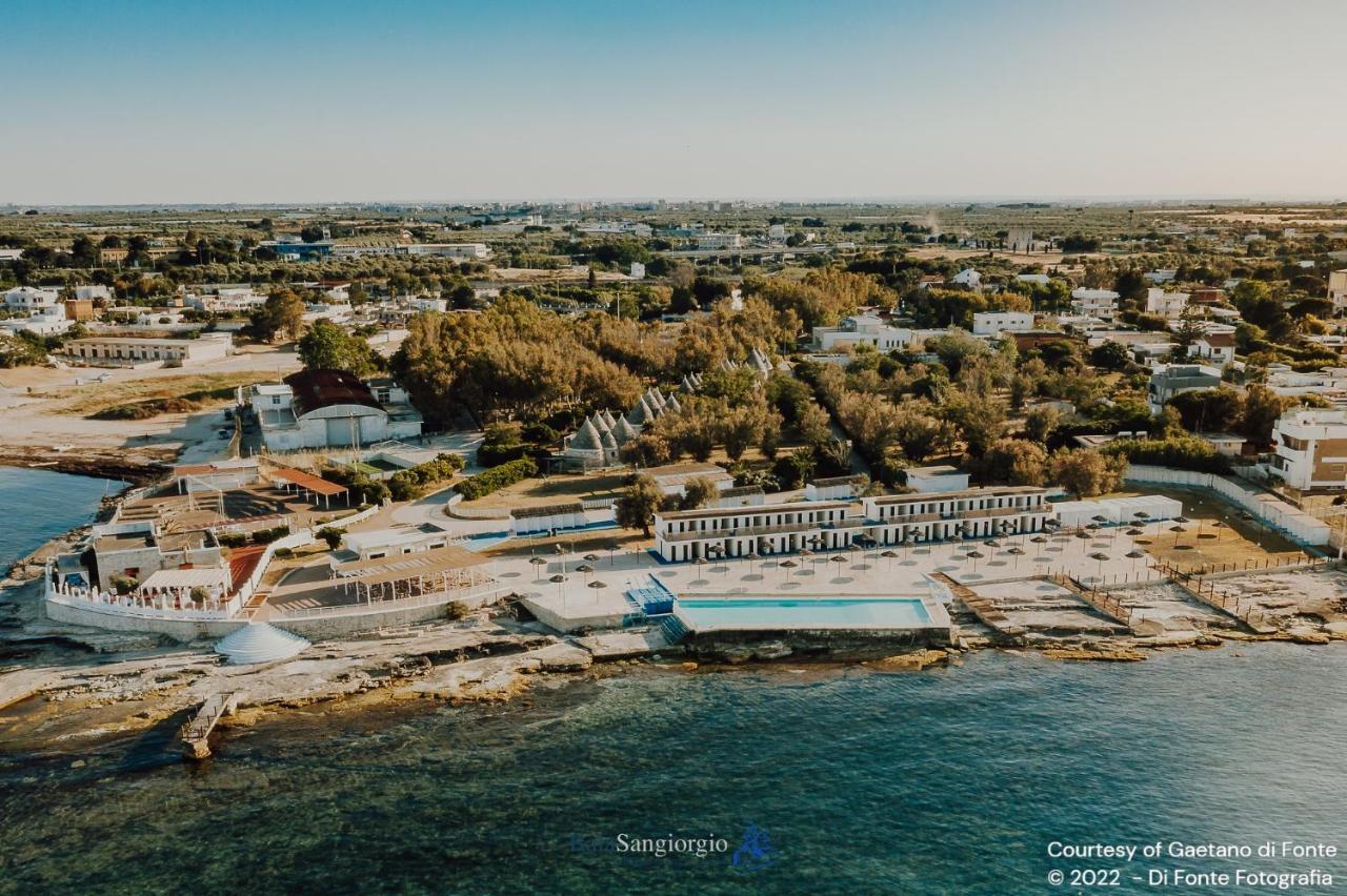 Baia Sangiorgio Hotel & Beach Club บารี ภายนอก รูปภาพ