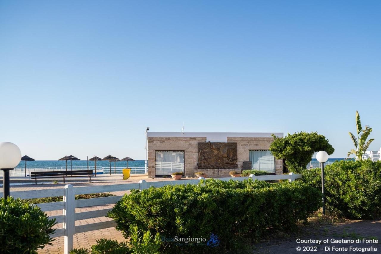 Baia Sangiorgio Hotel & Beach Club บารี ภายนอก รูปภาพ